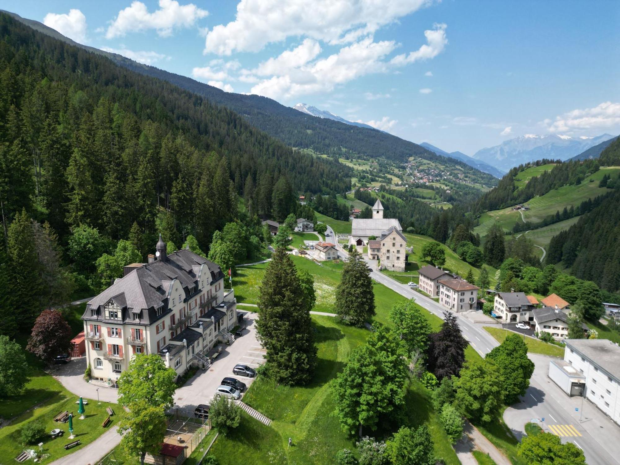 Gruppenhaus Lindenhof 楚尔瓦尔登 外观 照片