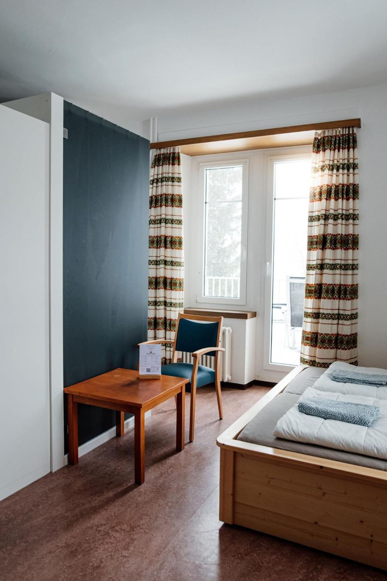 Gruppenhaus Lindenhof 楚尔瓦尔登 外观 照片