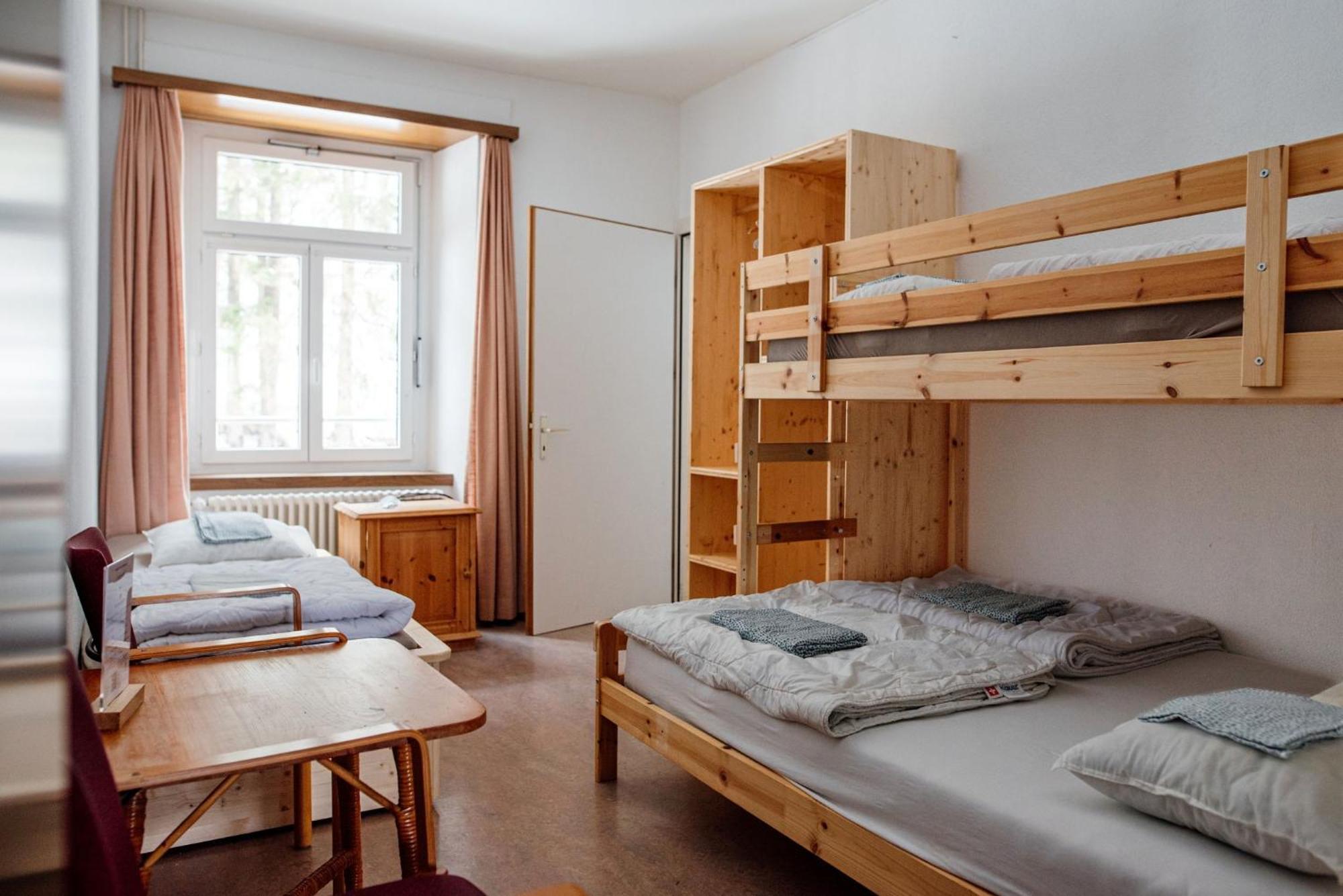 Gruppenhaus Lindenhof 楚尔瓦尔登 外观 照片